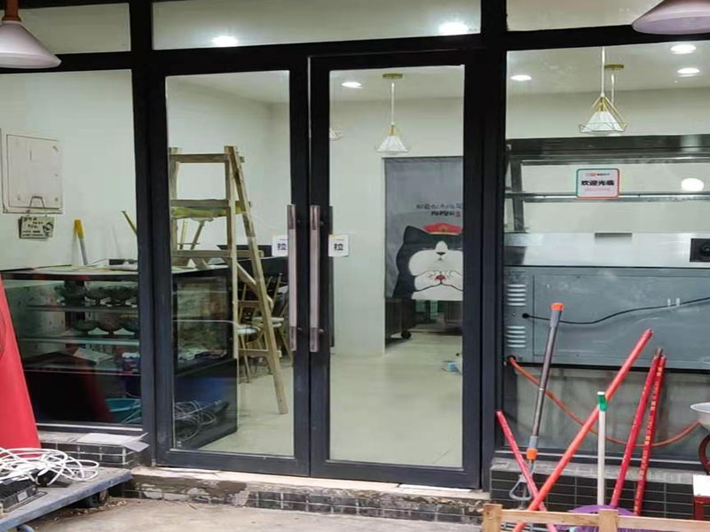 電動門維修上門服務(wù),家庭電動門維修,電動門維修價格,電動門維修工人哪里找,保定電動門維修公司